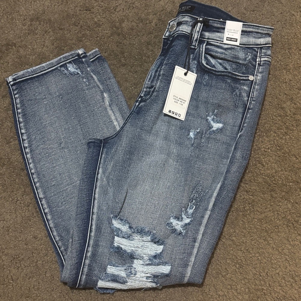 Judy Blue Medium Blue Distressed Straight Leg Jeans